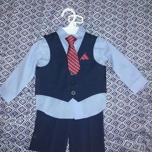 Size 3-6 mos infant boys 4 piece suit